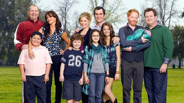 In Staffel 5 von Modern Family gab es Familienzuwachs bei Jay und Gloria - jetzt wird ein neuer Darsteller für die Rolle des Kindes gesucht.