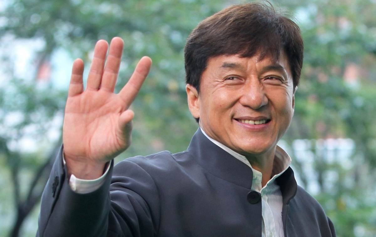 Jackie Chan auf einer Filmpremiere in Tokio
