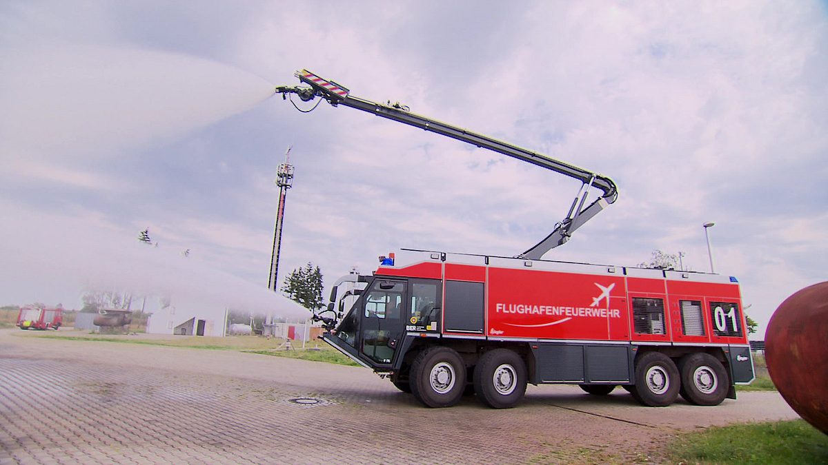 Der Löschgigant - Hightech am Flughafen der löschgigant - hightech am flughafen
