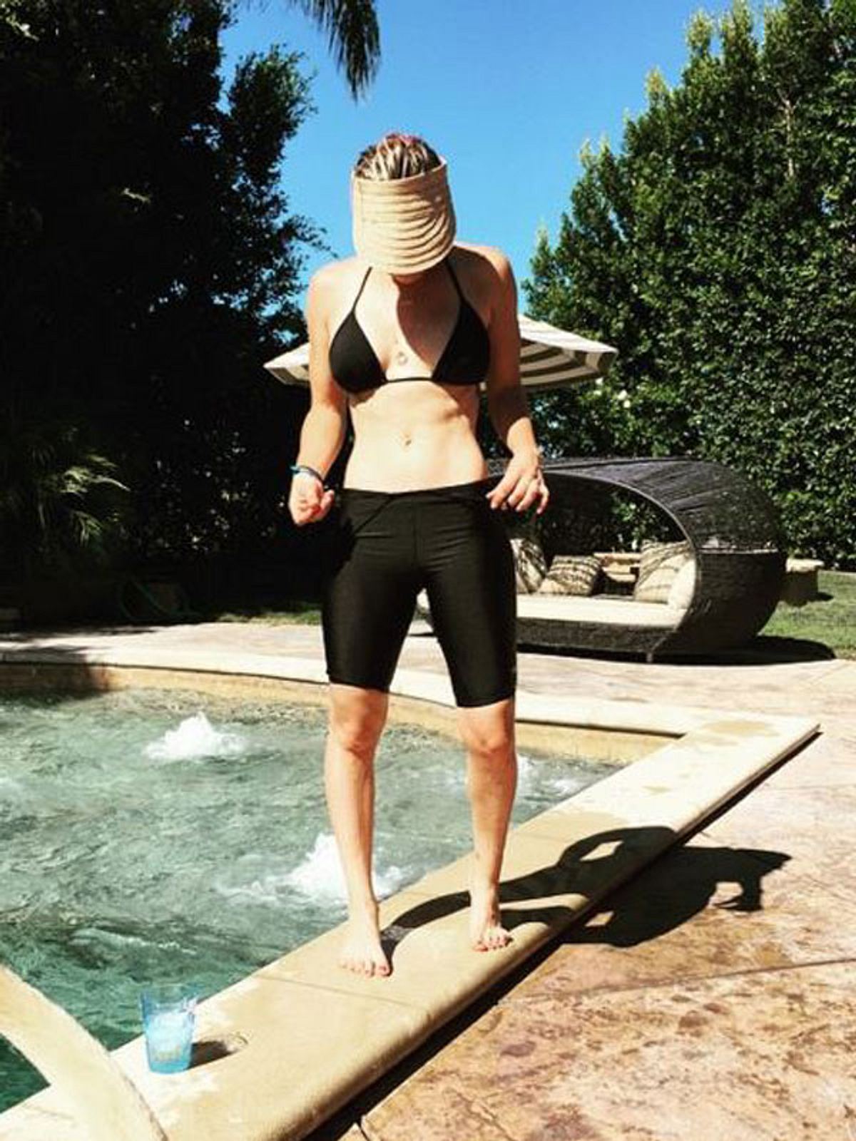 Kaley Cuoco, heiße Selfies 2015