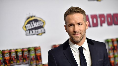 Ryan Reynolds zeigt in Deadpool seinen perfekten Penis.