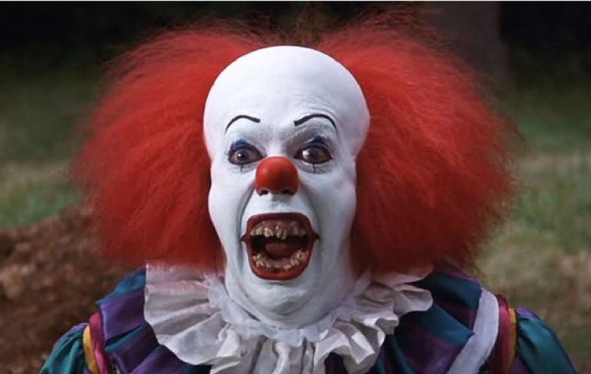 Tim Curry in Stephen Kings Es