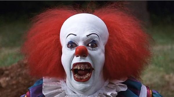 Tim Curry in Stephen Kings Es