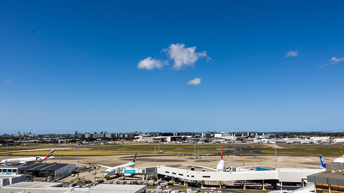 inside sydney airport: alltag am mega-flughafen