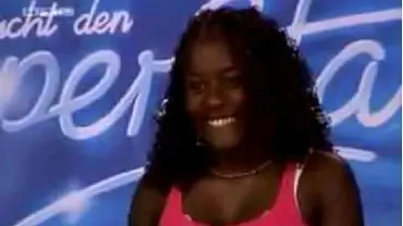 Das macht DSDS-Apfelringe-Mädchen Veronica Naujoks heute! - Foto: RTL Das macht DSDS-Apfelringe-Mädchen Veronica Naujoks heute! - Foto: RTL