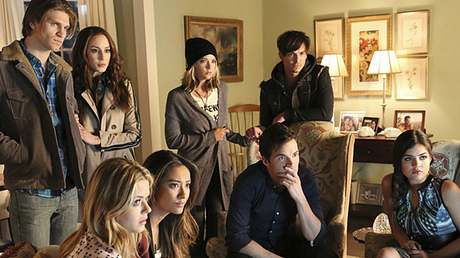 Welches Pretty Little Liars-Paar feiert in Staffel 7 Hochzeit?