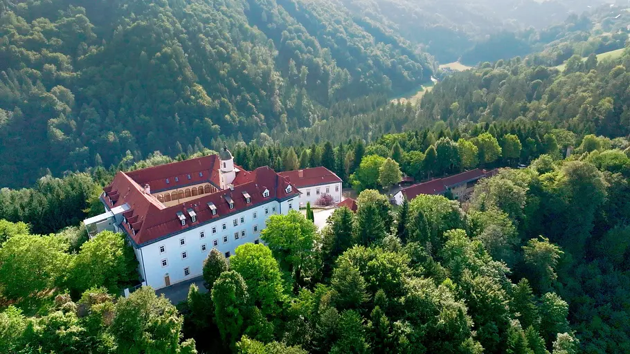 Zwischen Fels und Fluss zwischen fels und fluss