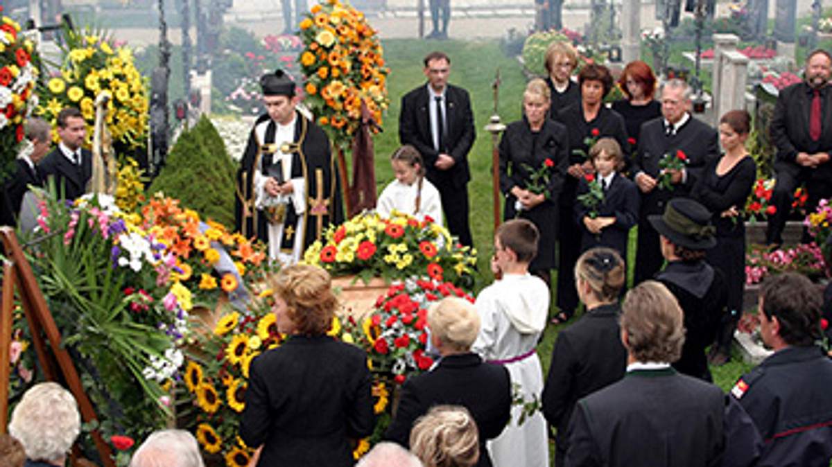 vier frauen und ein todesfall