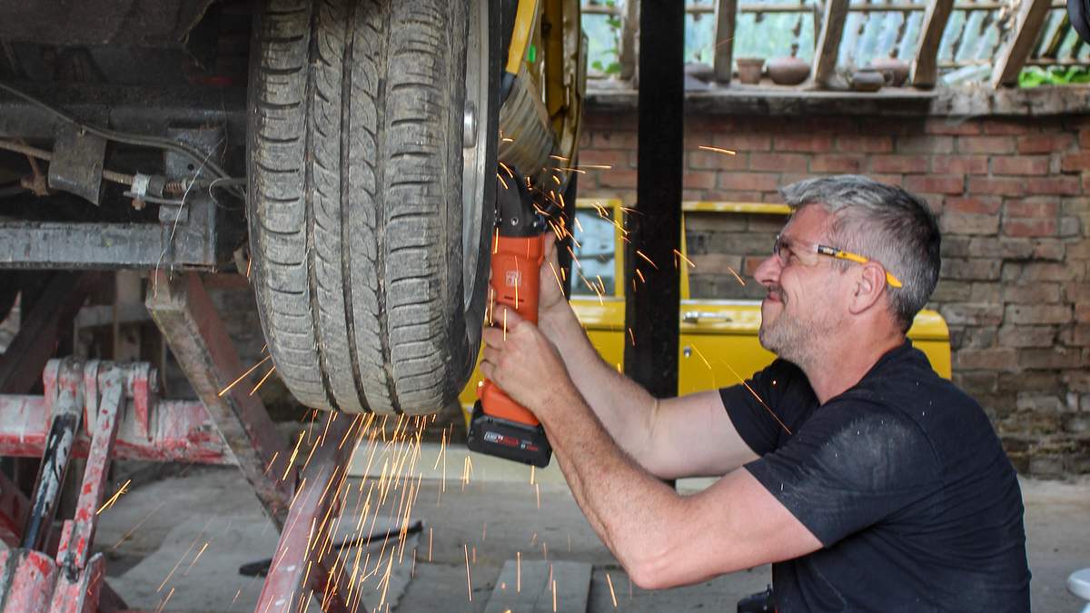 Ant Anstead: Born Mechanic ant anstead: born mechanic