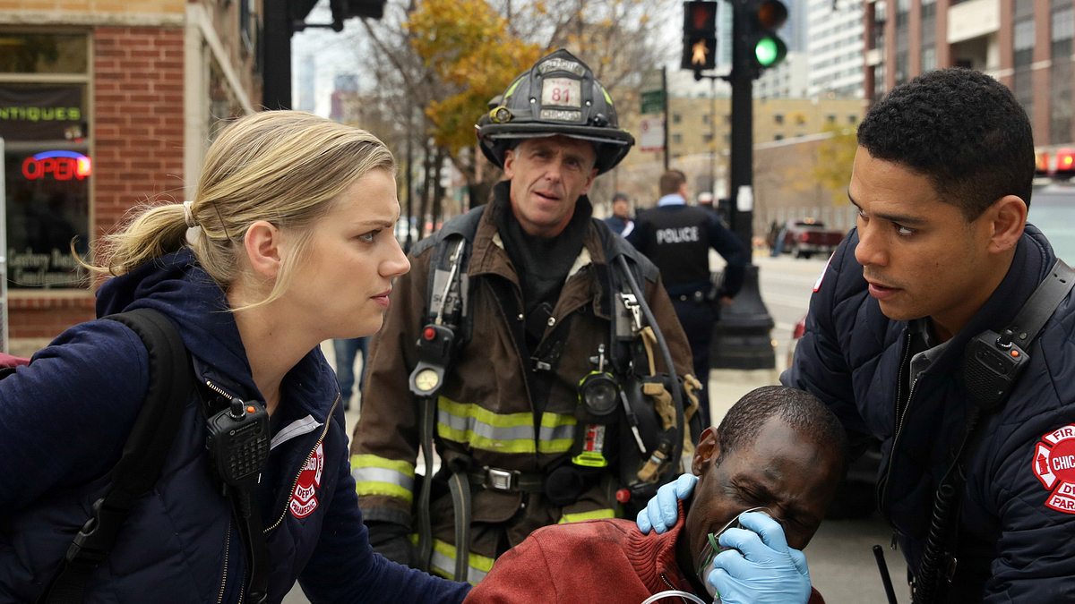Chicago Fire am 22. August 2025 um 00:00 Uhr auf Universal TV HD - TVMovie