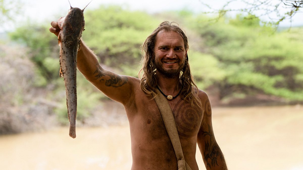 naked survival: last one standing