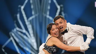 Bibi Heinicke und Zsolt bei Lets Dance - Foto: Foto: RTL / Stefan Gregorowius
