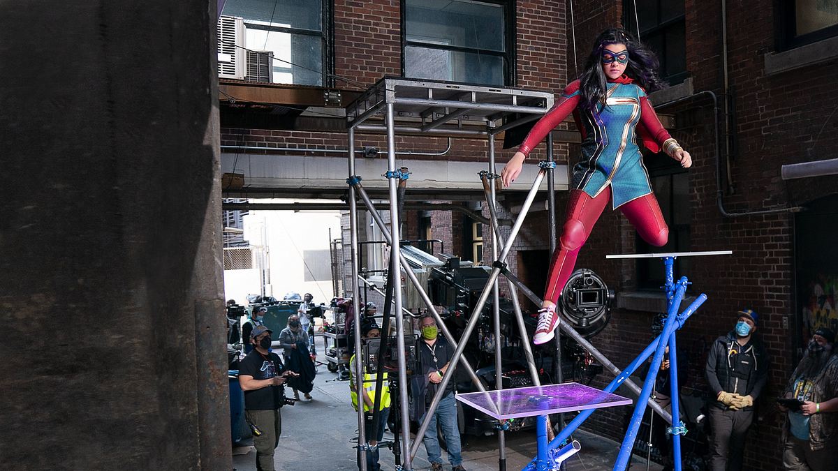 GEMEINSAM UNBESIEGBAR: Das Making-of Ms. Marvel GEMEINSAM UNBESIEGBAR: Das Making-of Ms. Marvel