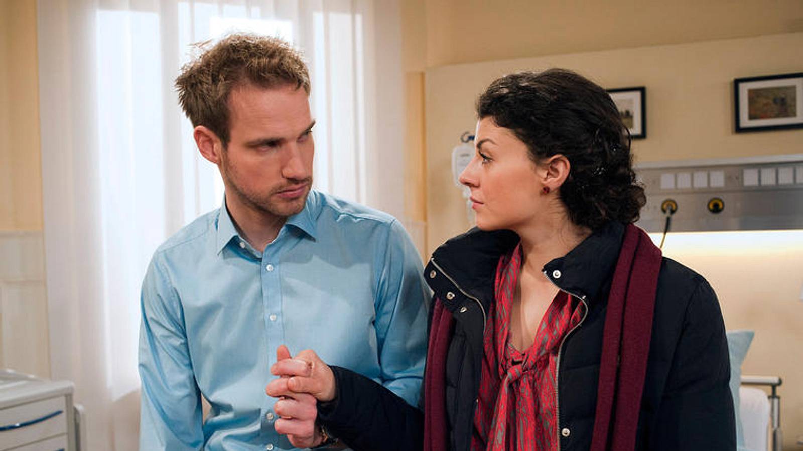 Sturm der Liebe“ - Staffel 9: Leonard (Christian Feist) und Pauline (Liza  Tzschirner) heute