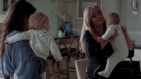 Emily und Alison haben Zwillinge bekommen. Foto: Freeform - Foto: Emily und Alison haben Zwillinge bekommen. Foto: Freeform