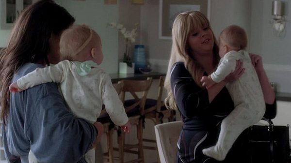 Emily und Alison haben Zwillinge bekommen. Foto: Freeform - Foto: Emily und Alison haben Zwillinge bekommen. Foto: Freeform