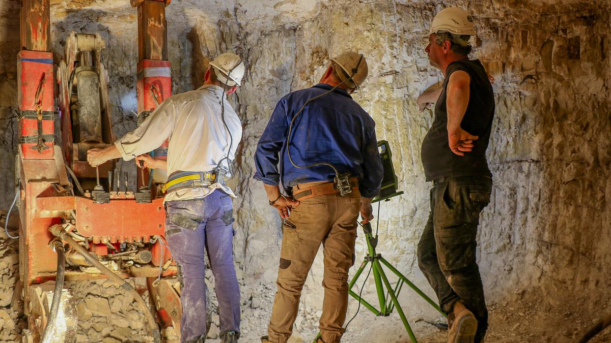 Outback Opal Hunters - Edelsteinjagd in Australien outback opal hunters - edelsteinjagd in australien