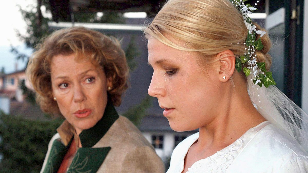vier frauen und ein todesfall