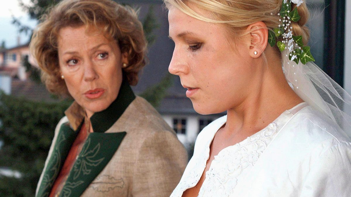 vier frauen und ein todesfall