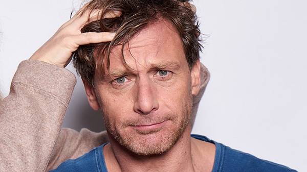 Hendrik Duryn ist Der Lehrer - Foto: MG RTL D / Frank Dicks
