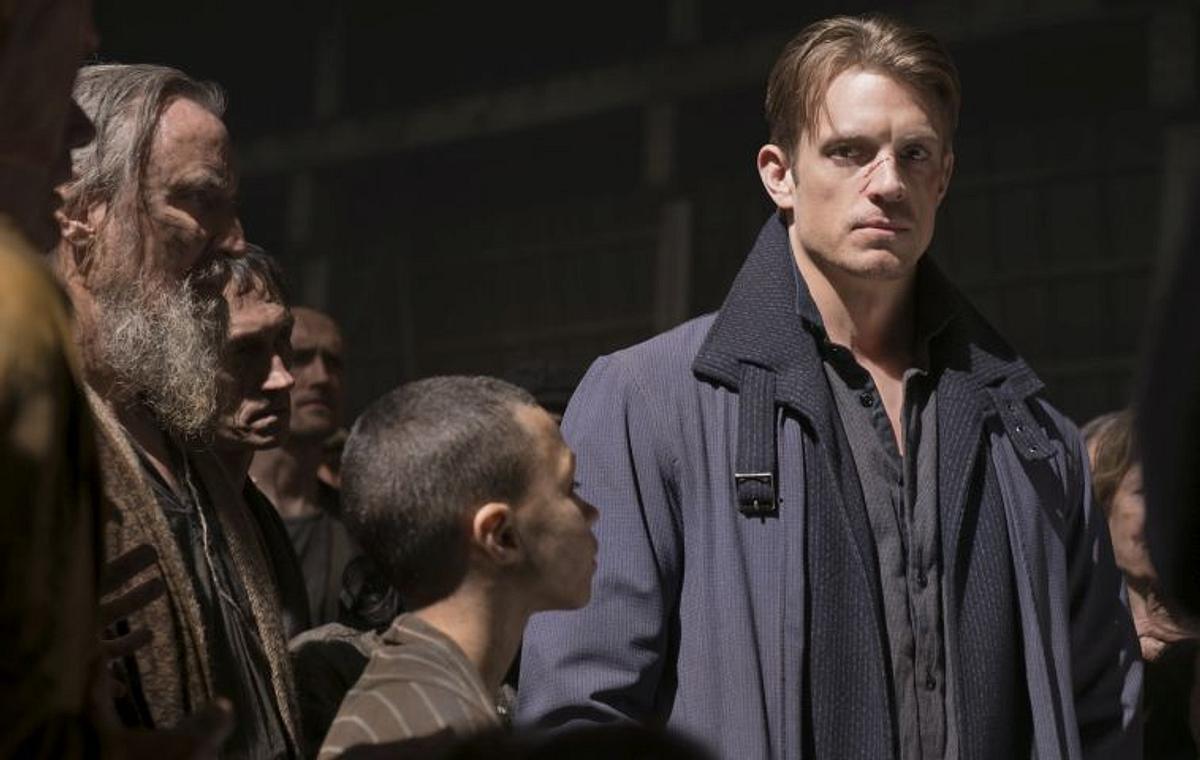 Netflix-Serie „Altered Carbon2 | Hauptdarsteller Joel Kinnaman über Unsterblichkeit und Staffel 2