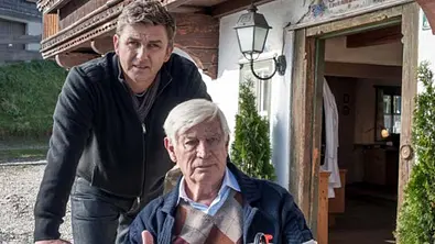 Der Bergdoktor: Staffel 12 ohne Kult-Darsteller Siegfried Rauch | ZDF noch ratlos - Foto: ZDF/ Stefanie Leo