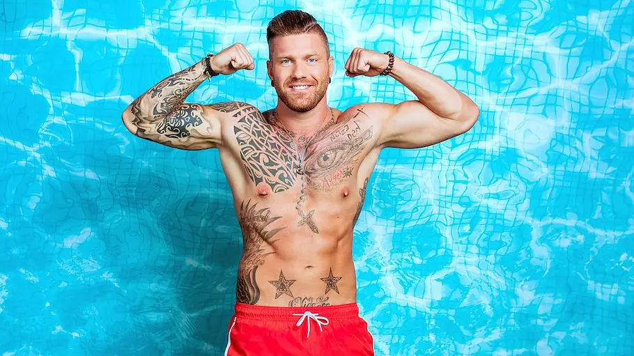 Love Island Till