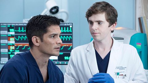 The Good Doctor: Freddie Highmore als Shaun Murphy - Foto: MG RTL D / © 2017 Sony Pictures Television Inc. and Disney Enterprises, Inc.