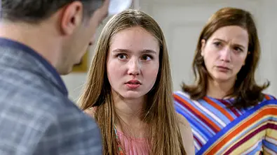 Sturm der Liebe: Valentina geschockt - Foto: ARD / Christof Arnold