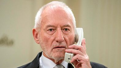 Sturm der Liebe: Alfons ist überrascht und schockiert - Foto: ARD