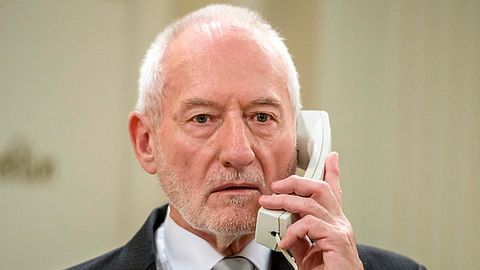 Sturm der Liebe: Alfons ist überrascht und schockiert - Foto: ARD