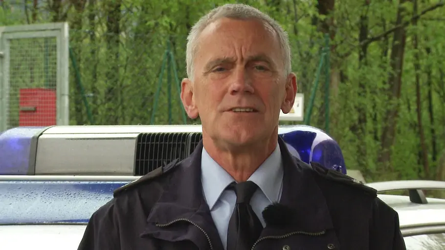 Schneller als die Polizei erlaubt schneller als die polizei erlaubt