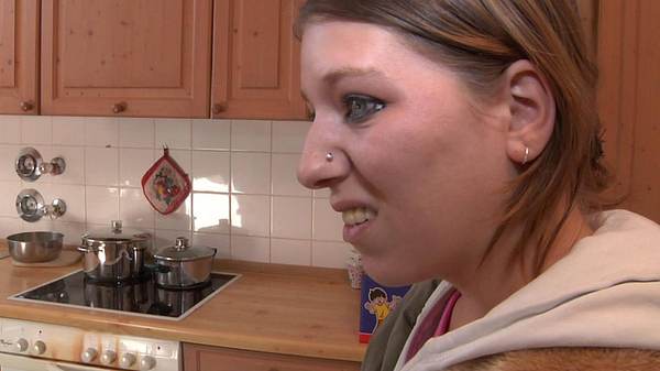 Frauentausch Erdbeerkäse Nadine - Foto: RTL II