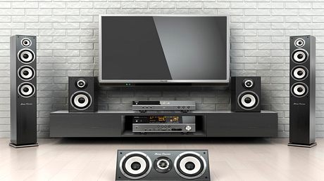 Lautsprecher für FernseherDen richtigen Lautsprecher für Fernseher finden - Foto: iStock / Bet_Noire