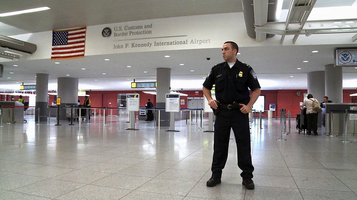 flughafen new york - kampf den schmugglern