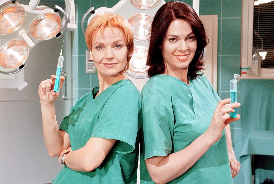 In aller Freundschaft 2003: Andrea Kathrin Loewig, Cheryl Shepard