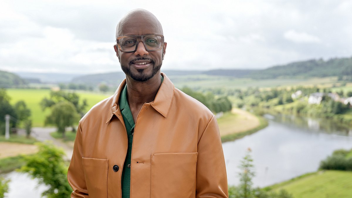 yared kommt rum