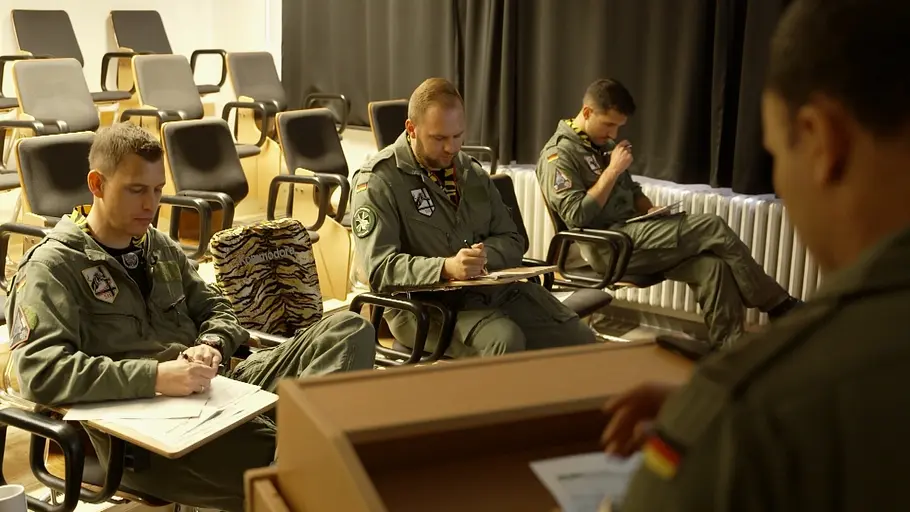 51 Tigers - Tornado-Piloten im Einsatz 51 tigers - tornado-piloten im einsatz