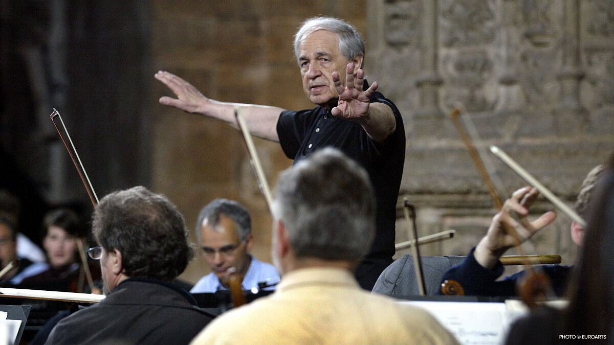 great conductors: pierre boulez - emotion and analysis