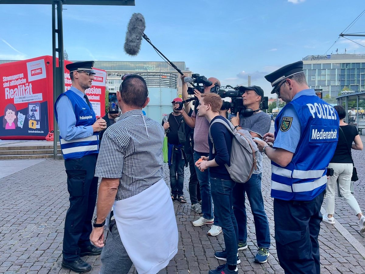 influencer in uniform - polizei und social media