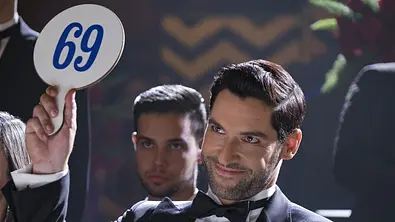 Lucifer, Staffel 4: Tom Ellis als Lucifer Morningstar - Foto: Amazon Prime Video