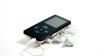 mp3 Player Bluetooth Vergleich - Foto: iStock/ambrits