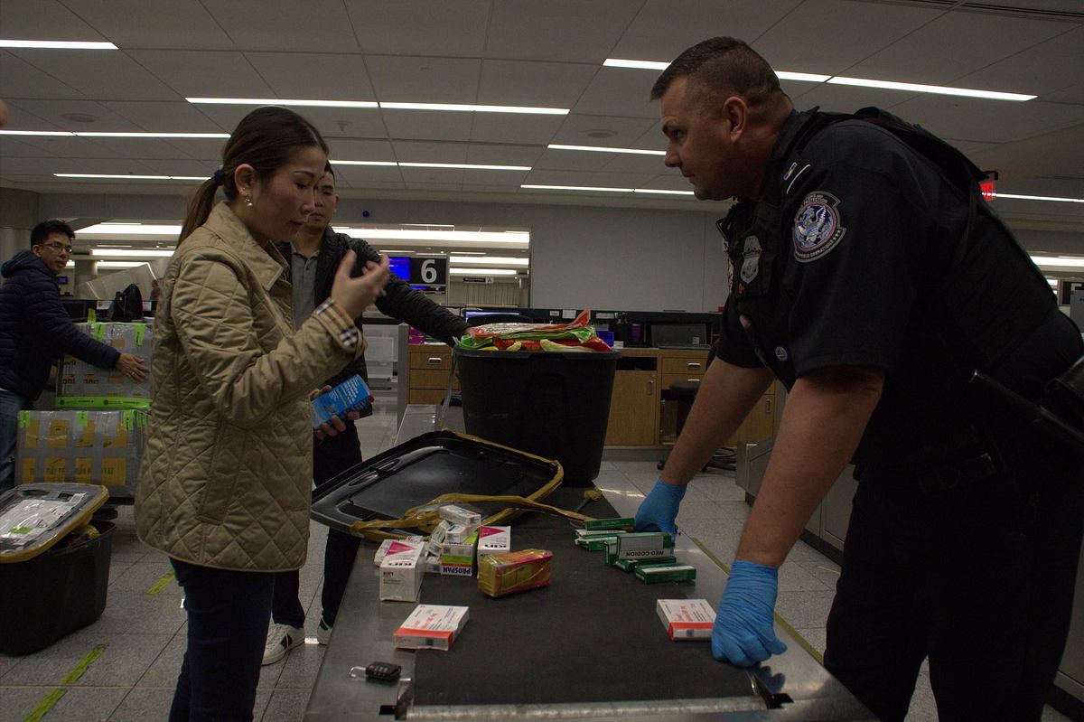 flughafen new york - kampf den schmugglern