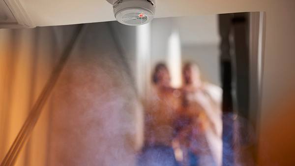 Rauchmelder kaufen - Foto: iStock / sturti