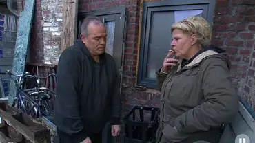 Silvia Wollny möchte sich nicht von ihren Kippen trennen - von Harald Elsenbast natürlich auch nicht - Foto: RTL II