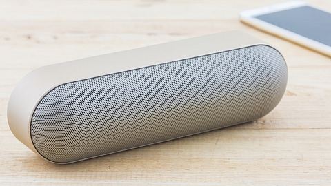 Bluetooth Lautsprecher mit Radio Vergleich - Foto: iStock/amnachphoto