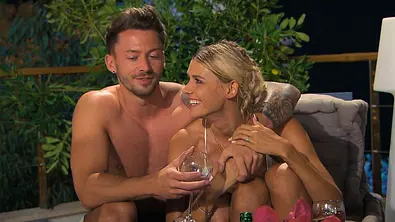 Bachelorette: Sind Keno und Gerda trotz ihres Sex mit Tim ein Paar? - Foto: TVNOW