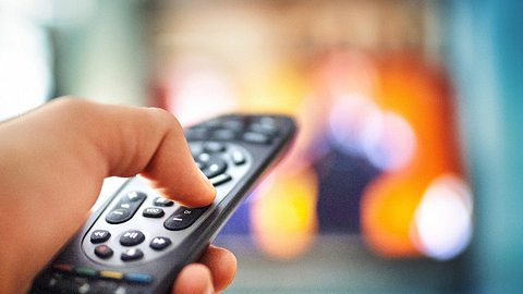Satelliten-Receiver mit Festplatte - Foto: iStock/gilaxia