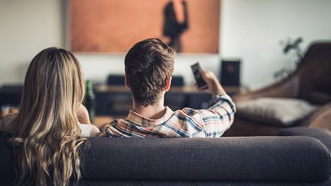 Sat-Receiver mit WLAN - Foto: iStock/skynesher