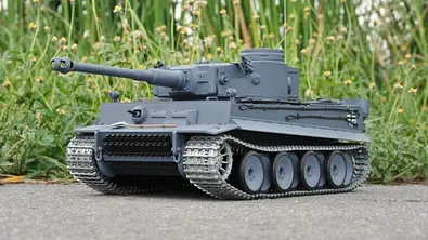 RC Panzer – die besten ferngesteuerten Kettenfahrzeuge - Foto: iStock/vudhikrai